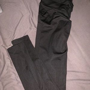 Scrunch butt area black workout leggings